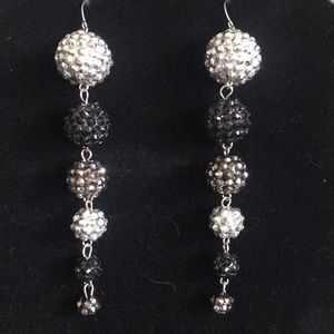 💰3/$19💰 Costume dangly ball earrings